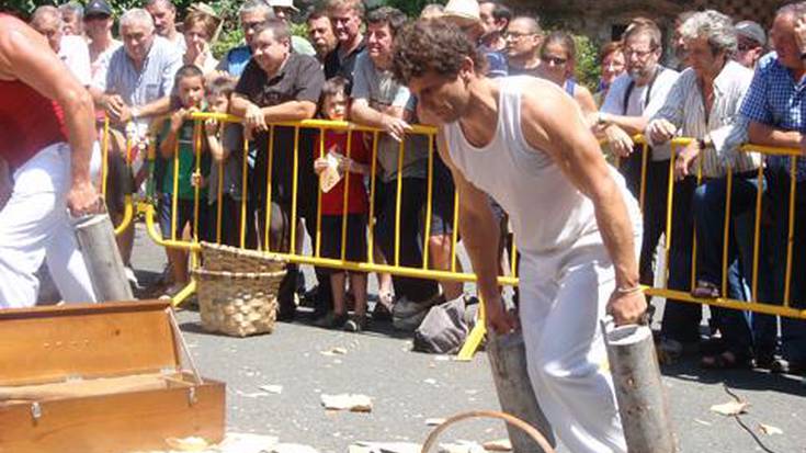 Eguzkia eta anbiente ederra emana dago, gaur, Santa Barbara gainerako