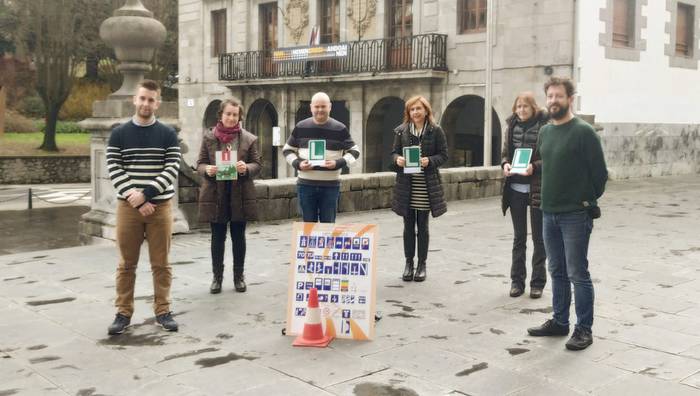 400 euroko saria, gidabaimena euskeraz prestatu eta lortu zutenentzat