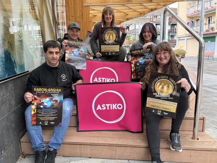 Gabonetako argiak pizteko ekitaldia egingo du gaur Astikok, Emakumeon Plazan