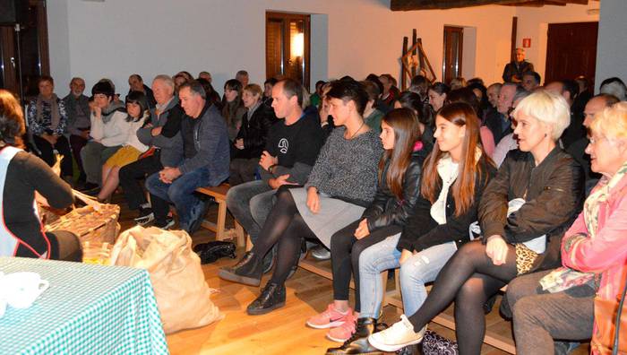Auzotarrekin batera bisita, Nafarroa aldera