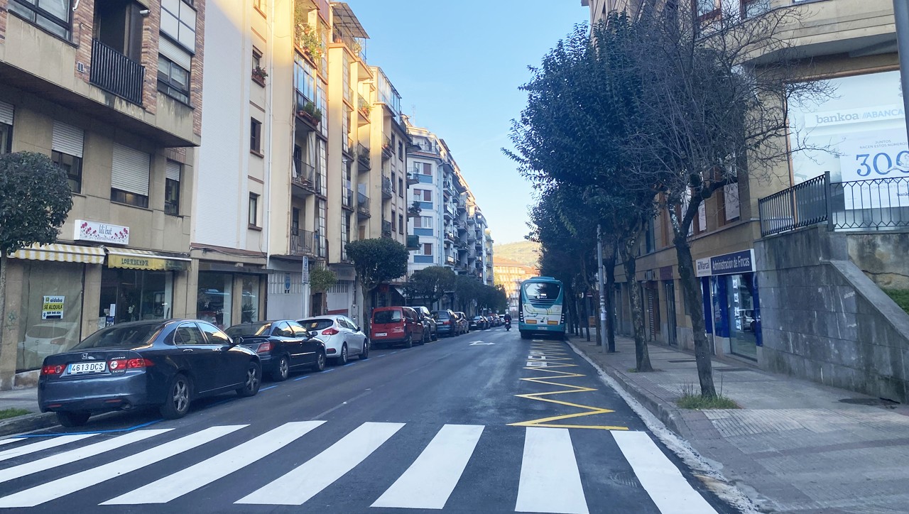 Gaur hasiko dira Lizeaga kaleko asfaltatze lanak, eta bidea moztuko da
