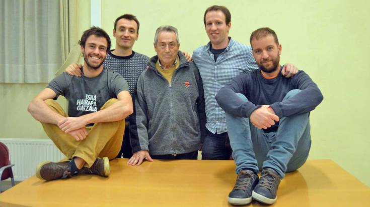 «Emakumeek, beraien korapiloak askatu ahala, gizonoi ere gureak askatzen laguntzen digu»