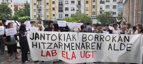 Pikete informatiboak atzo, bigarren greba egunean 
