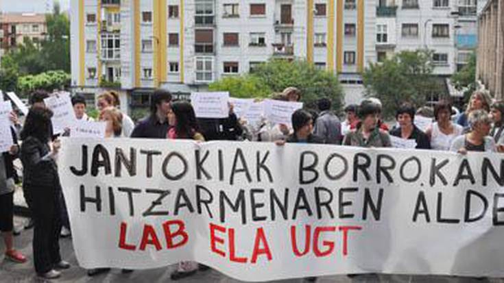 Pikete informatiboak atzo, bigarren greba egunean 
