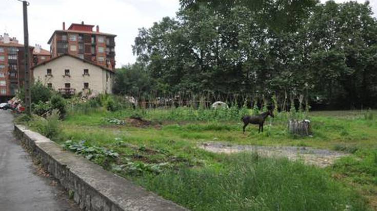 Zubia, errotonda, etxebizitzak, aparkalekuak... 
Karabeleko plan berria onartu du Udalak