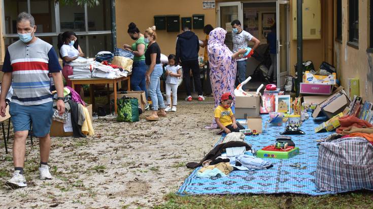 Arropa biltegia zabalik gaur ere, Amherren lokalean