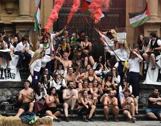 «Hernaniar identitatean ekarpen bat izan daiteke, komunitate baten parte egiten gaitu Akelarreak»
