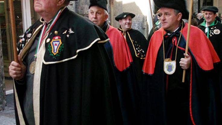 Ahizpea Goenaga, Bertso Eskola eta  Nicolas Segurola, izango dira kofrade berriak