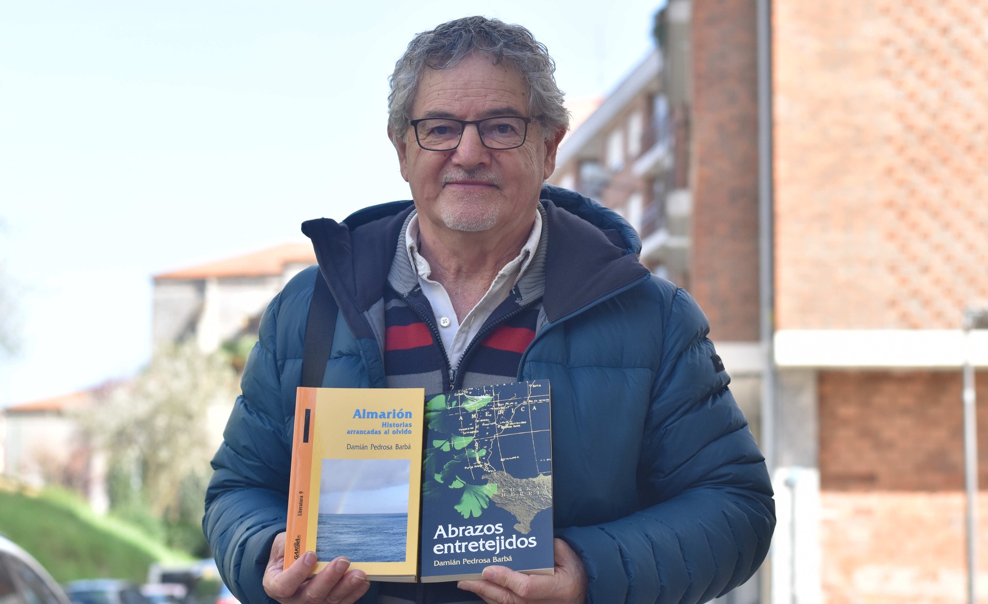 'Abrazos entretejidos' liburua argitaratu du Damian Pedrosak