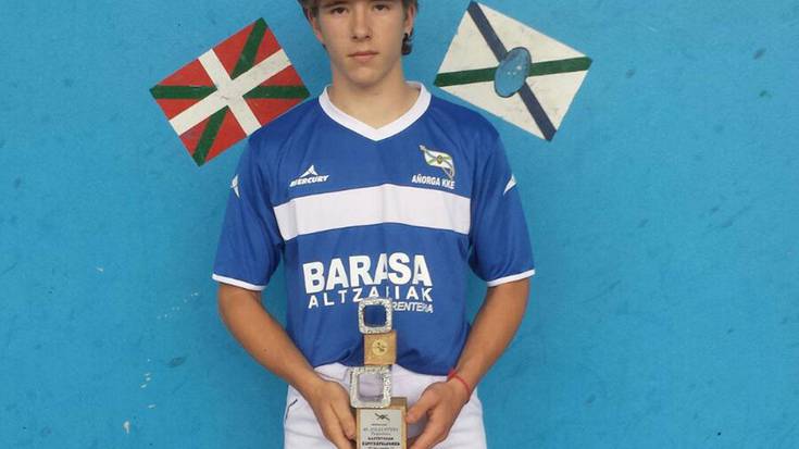 Garikoitz Arizmendi azpitxapeldun,  Añorgako Jolas Txiki torneoan