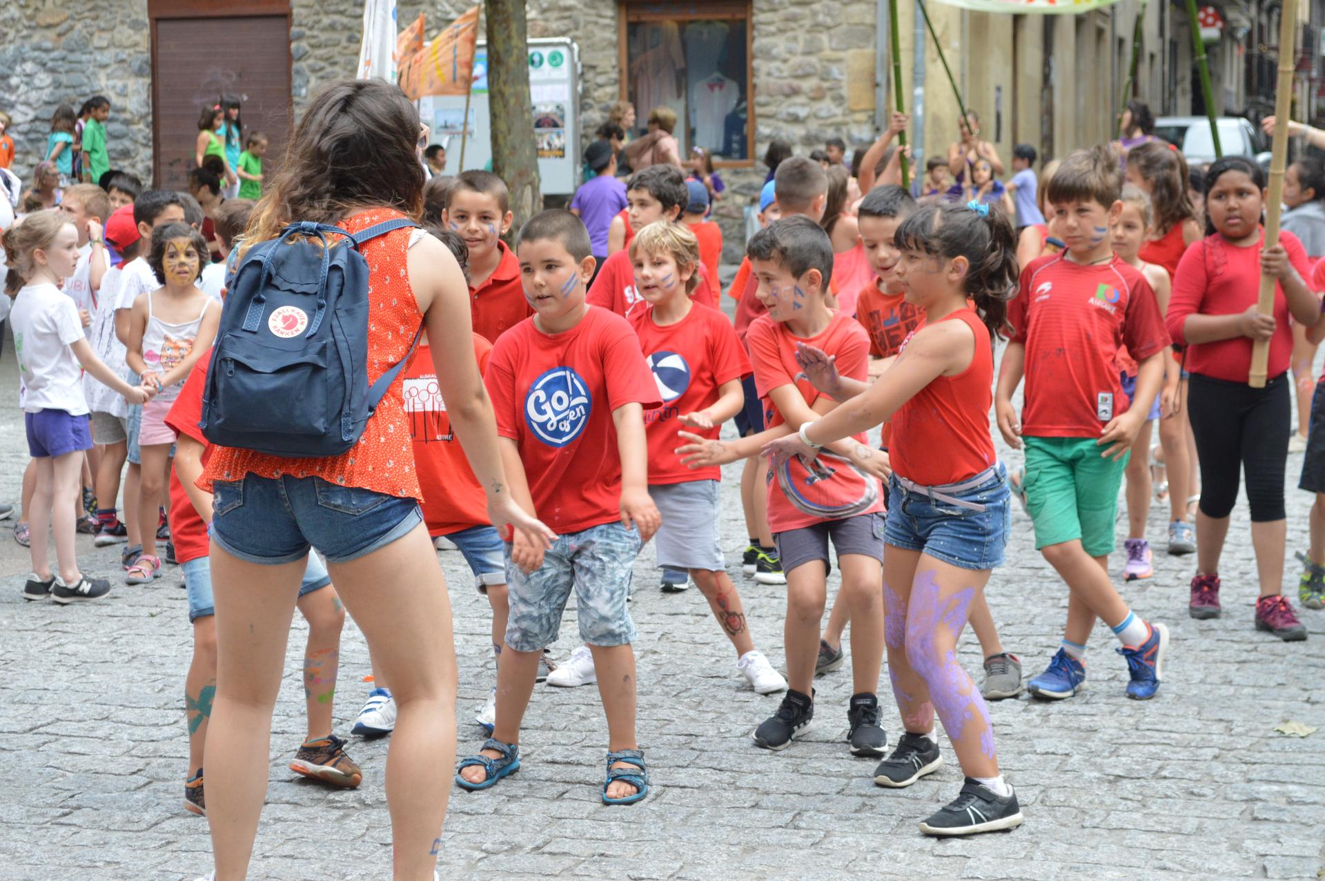 Izenematea,  ostegunera arte