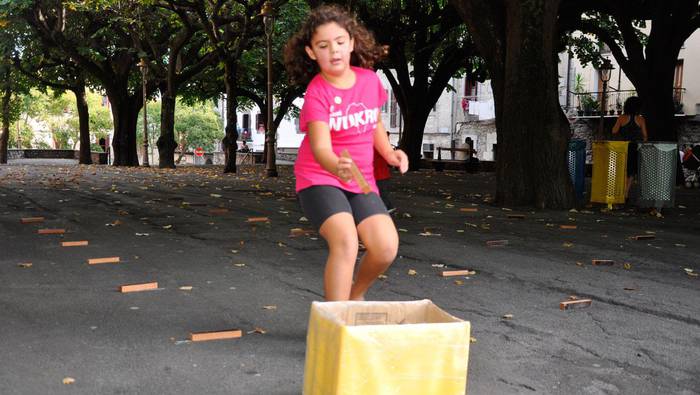 Hernani eta Wukro,  kirolaren bueltan bilduta 