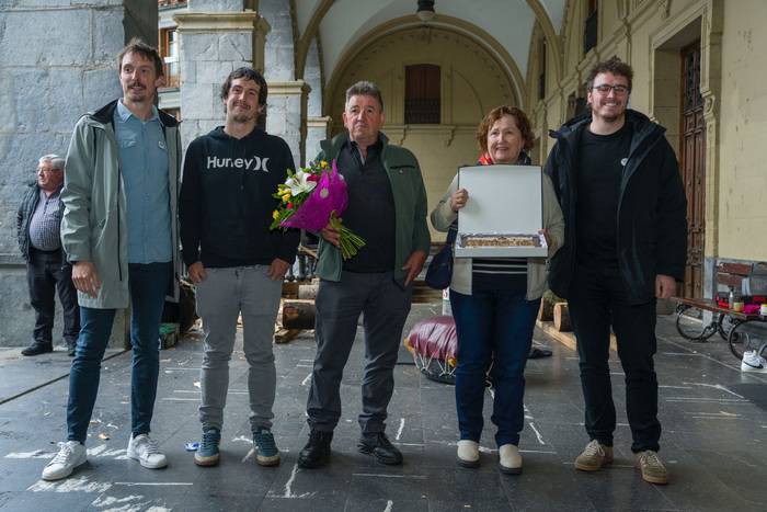 San Isidrok euria ekarri zien baserritarrei