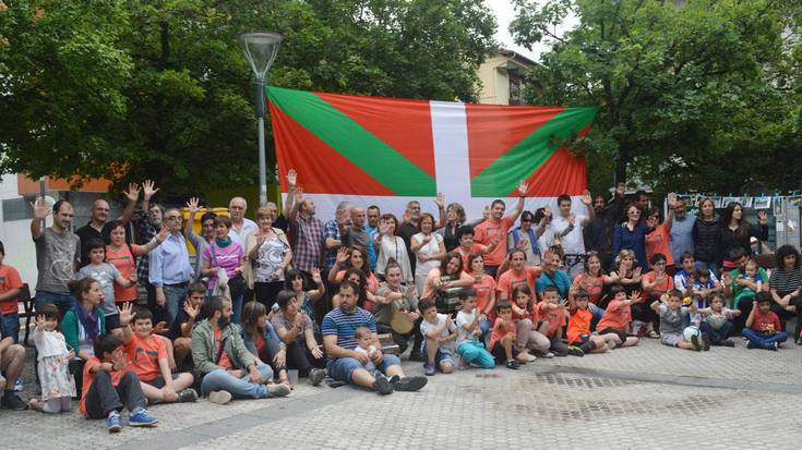 «Erabakia gurea izango da eta gu ere galdeketaren olatu izango gara»