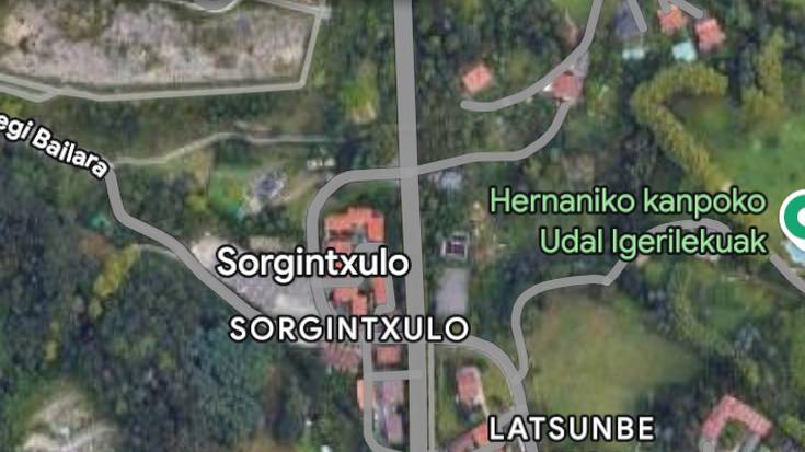 Istripua izan da Sorgintxuloko bidegurutzean, eta moztuta dago Txantxillatik Galarretarako errepidea