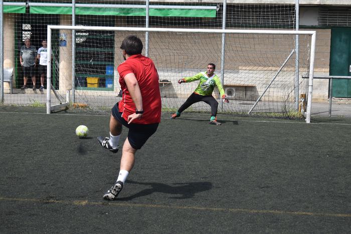Zabalik dago presoen aldeko Futbol 7 Txapelketan izena emateko epea