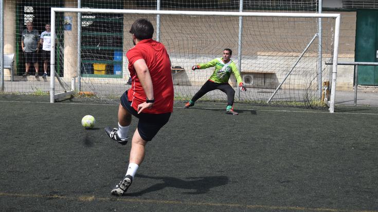 Zabalik dago presoen aldeko Futbol 7 Txapelketan izena emateko epea