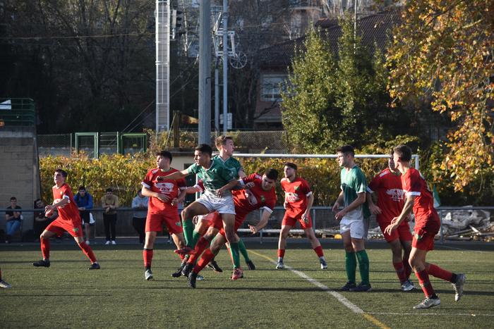 Porrota jaso dute asteburuan bailarako hiru futbol talde nagusiek