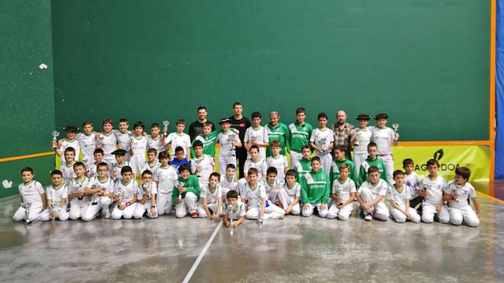 Pelota Eskolari agur beroa, txapelketako finalekin