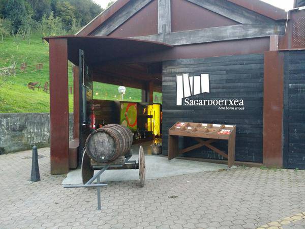 Sagardoetxean ekitaldi bereziak antolatu dira bihar museoen egunean