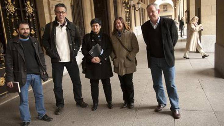 «Jarrera itxia izan dute gurekin»