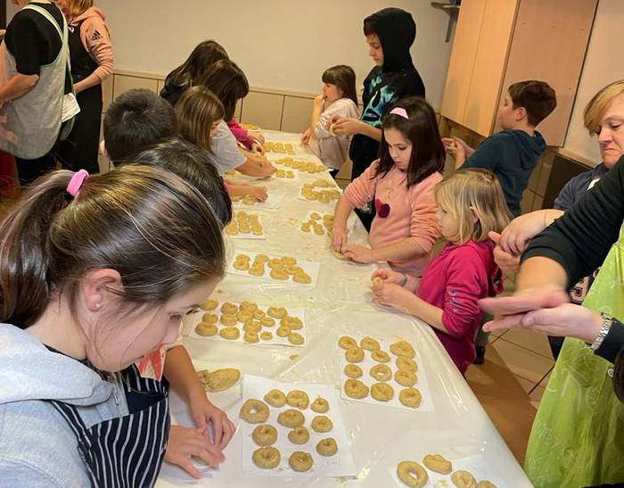 Gabonen bigarren asterako ekintza sorta zabala prestatu dute Portun