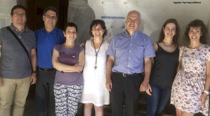 Nafarroa eta Gipuzkoako osasun-langileak hasi dira,  goizuetar eta aranoarren historia klinikoak partekatzen