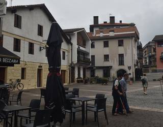 Bihar bertan hasiko dira Ergobiko plaza berritzeko eta kioskoa eraikitzeko lanak