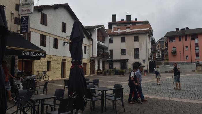 Bihar bertan hasiko dira Ergobiko plaza berritzeko eta kioskoa eraikitzeko lanak