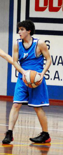 Hernanik 58-62 irabazi zuen Easo Zaharren kontra, eta lider 
jarraitzen du