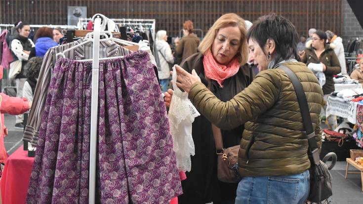 Behemendiren azoka ibiltaria eta bigarren eskukoa, larunbat honetan