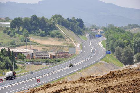 Eguzki: «Bigarren saihesbideak ugaritu egingo du trafikoa, ez erremediatu»  