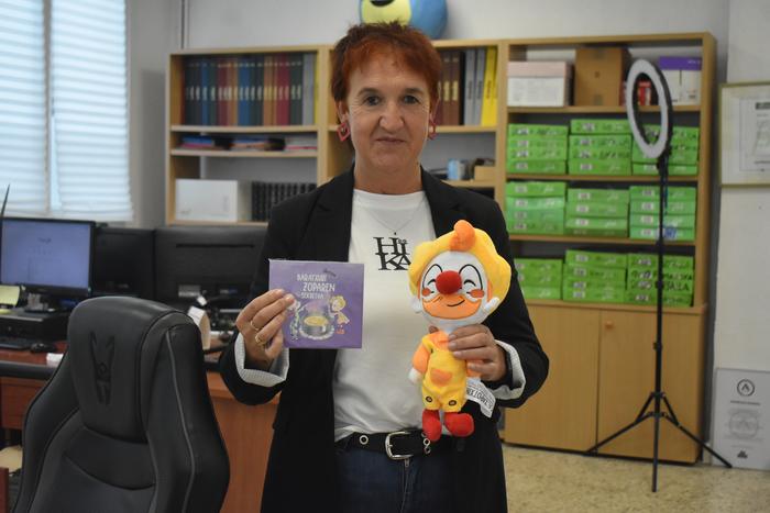 Izaskun  Muruak  jaso du Kronikak zozketatutako  Zapotxinen lotea