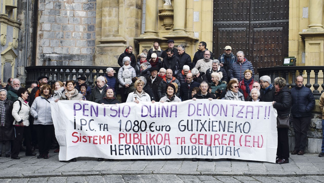 Pentsiodunen elkarretaratzea, etzi
