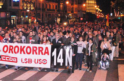Jendetza bildu zuten atzoko mobilizazio deialdiek