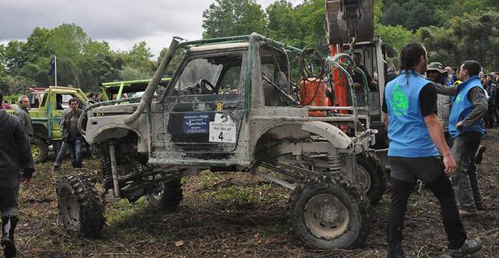 4x4 kotxeak,  larunbatean