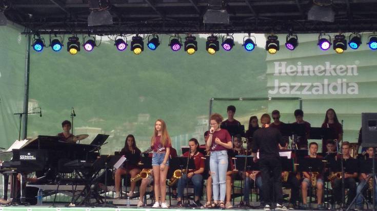 Hernaniko hainbat musikari ere izan dira, Donostiako Jazzaldian