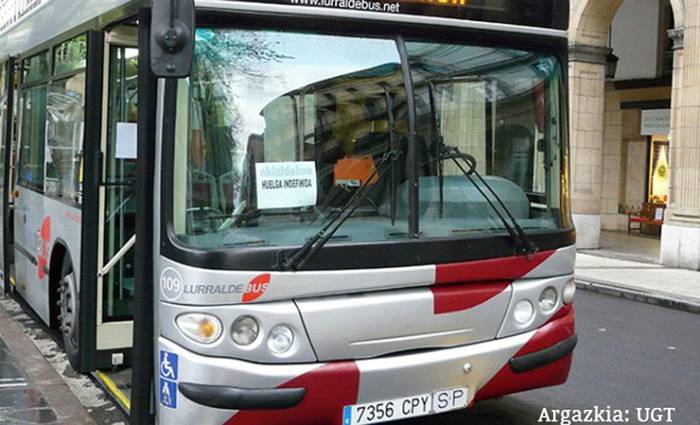 HASA autobus konpainiak greba mantendu du Urte Zahar gauean Hernani, Astigarraga eta Donostia lotzen dituen linean