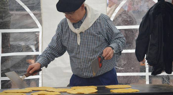Azokak gaur herrian, eskoletan eta Donostian