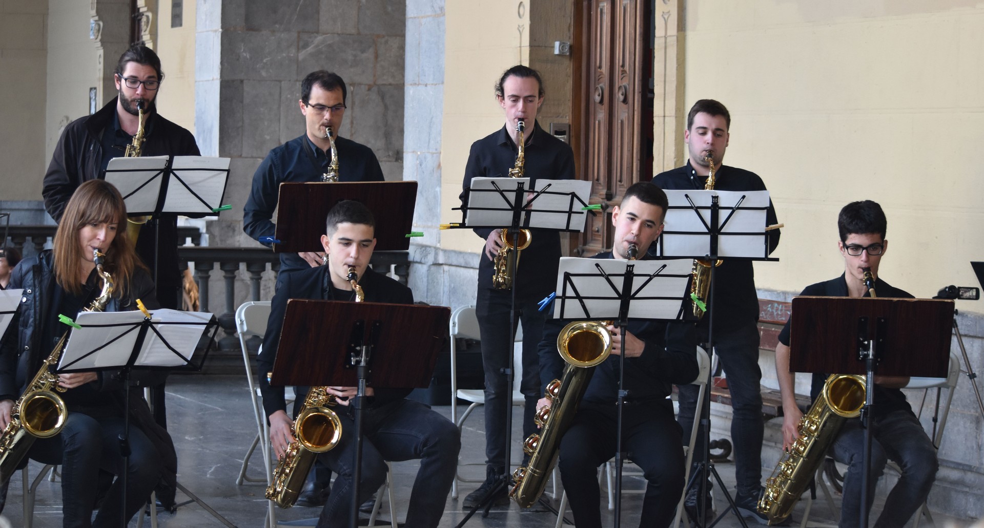 Udazken kontzertua eskainiko du musika bandak arkupeetan, gaur