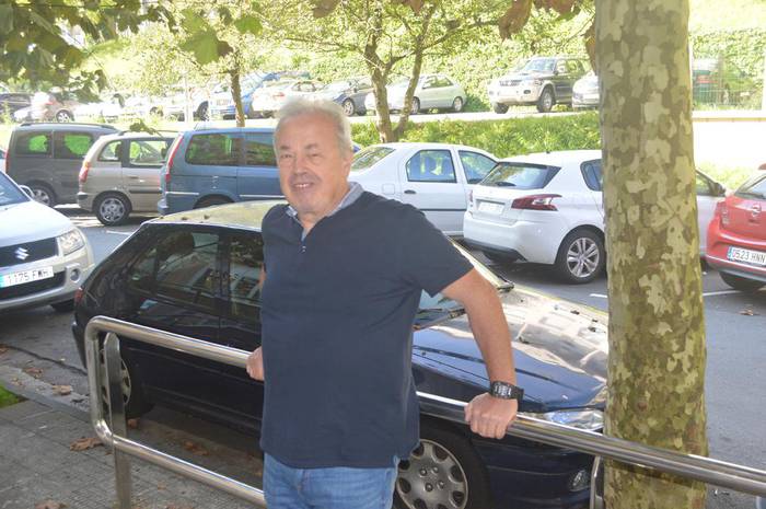 «Lehen hilabeteetan papera erosteko ­ere dirurik ez zegoen eta gogorra zen»