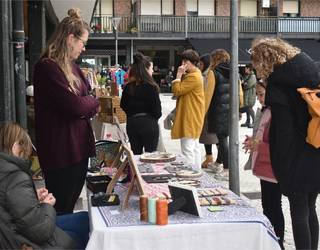 Gazte Asanbladak seigarrenez antolatu du sortzaileen azoka