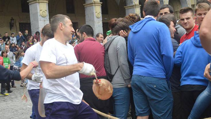 Bilera San Joanak antolatzeko, gaur