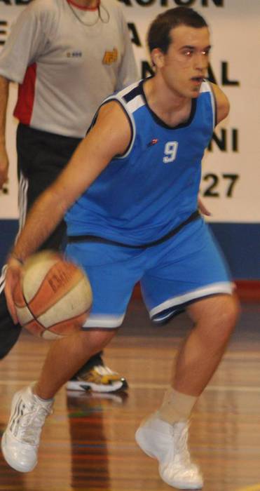 Hernaniarrek lider jarraitzen dute 62-55 
irabazita