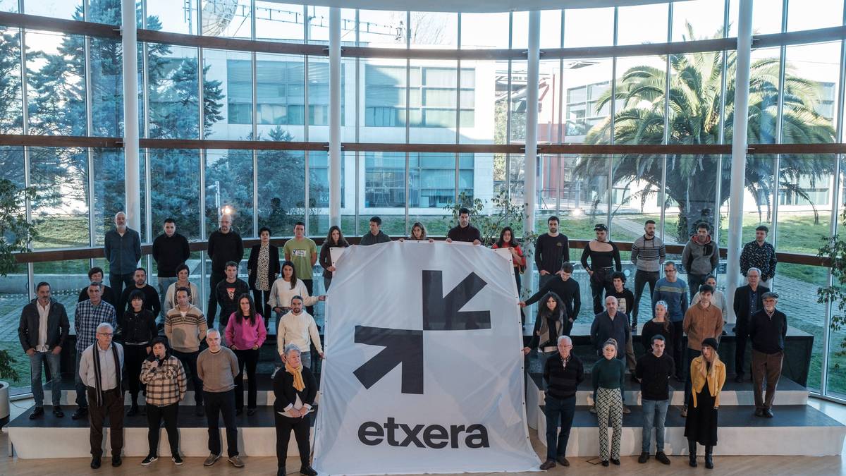 Ostegunean zabalduko dute Etxeraten eta Sareren denda