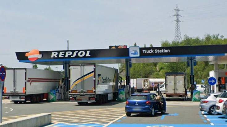 Autobideko zerbitzuguneek karga elektrikoko harguneak izango dituzte