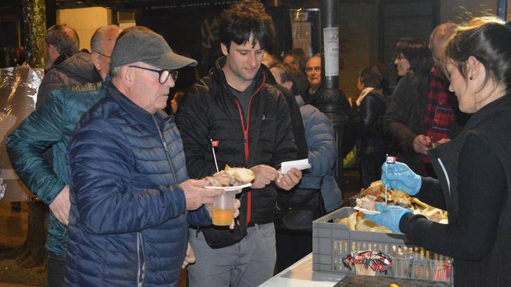 Euskal sagardo eta txerria, festa borobiltzeko