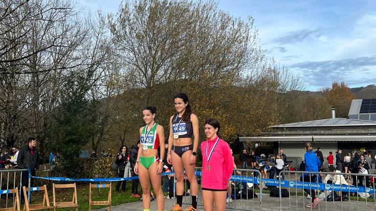 Bi zilar lortu zituzten Hernaniko korrikalariek Ordiziako proban