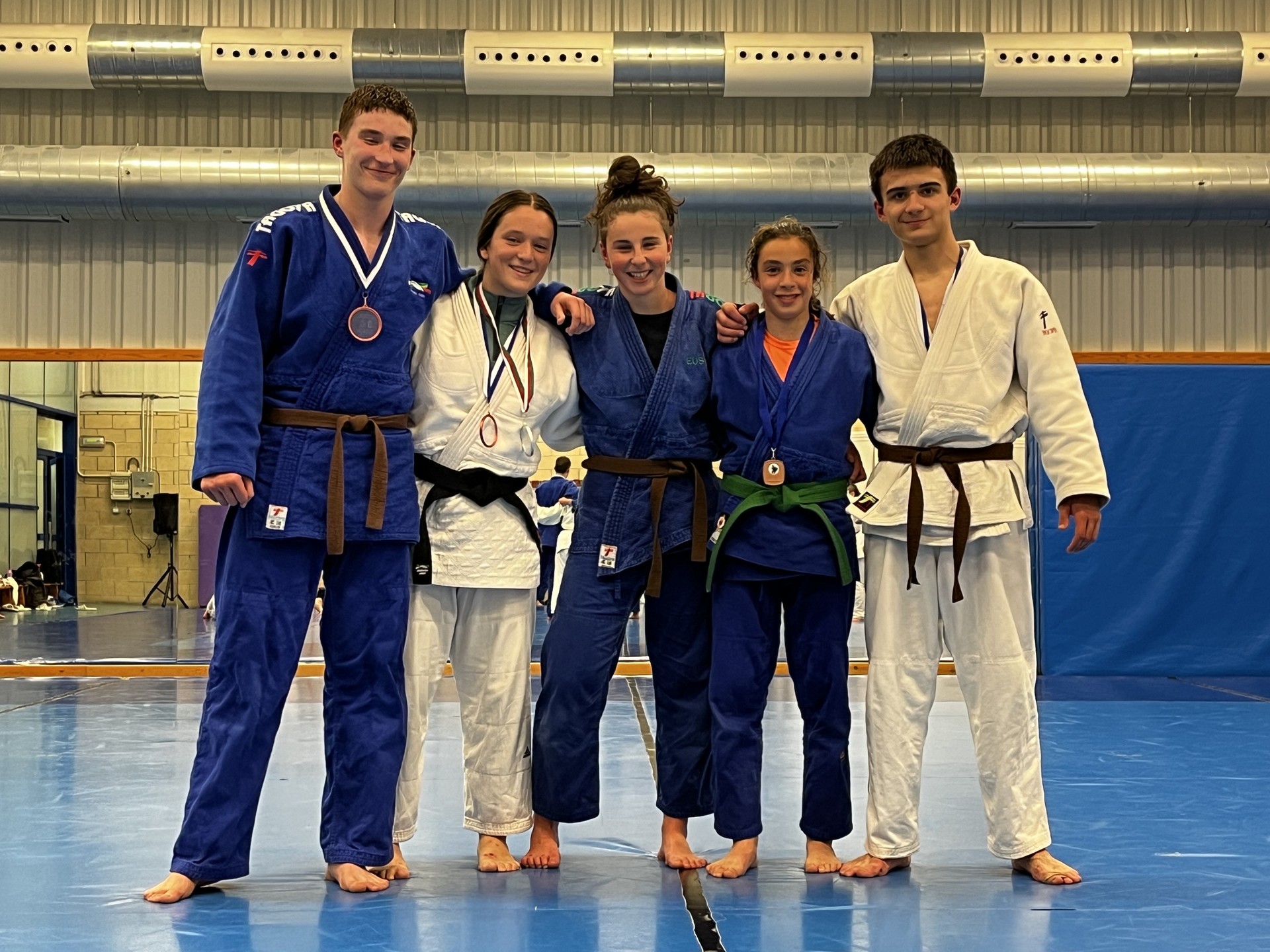Bost domina judokek, Gipuzkoako eta Euskadiko txapelketetan