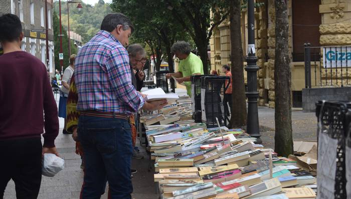 Gabonetako liburu eta disko azoka, Plaza Berrin